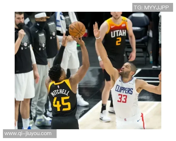 快船防守漏洞显著三分球频频失守背后的必然原因分析