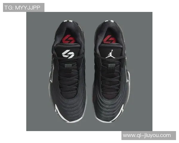 东契奇球鞋铭刻女儿名字感恩女儿是生命中最珍贵的礼物 东契奇球鞋铭刻女儿名字感恩女儿是生命中最珍贵的礼物