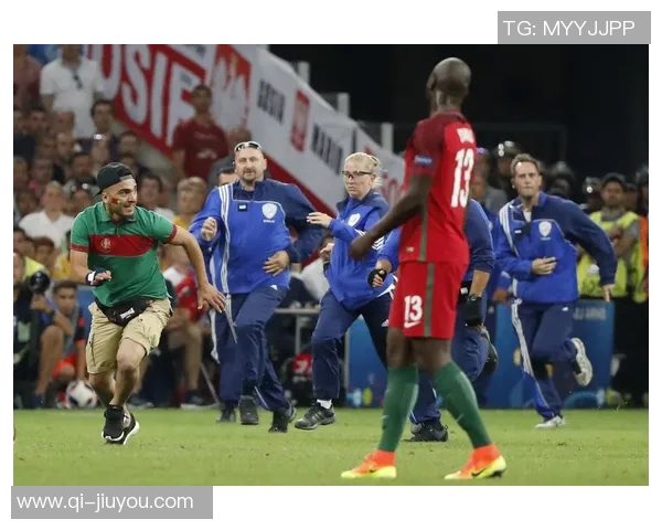 梅西因安全隐患和管理混乱提前结束绕场活动引发球迷不满